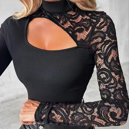 Top de mujer con abertura asimétrica y mangas de encaje.